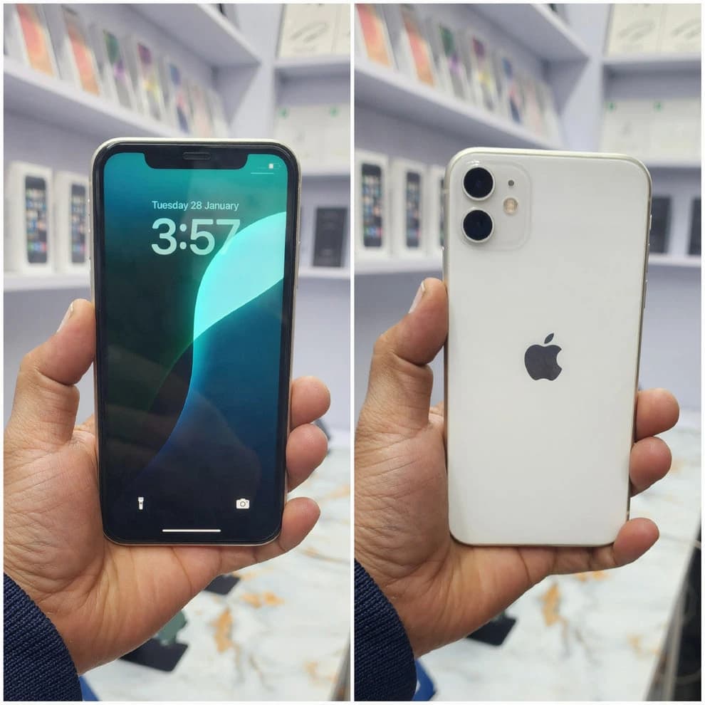Apple iPhone 11 128GB Preowned - Unlocked, Excellent Condition